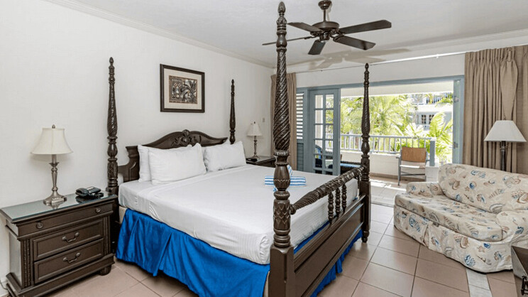 Savannah Beach Club Hotel & Spa